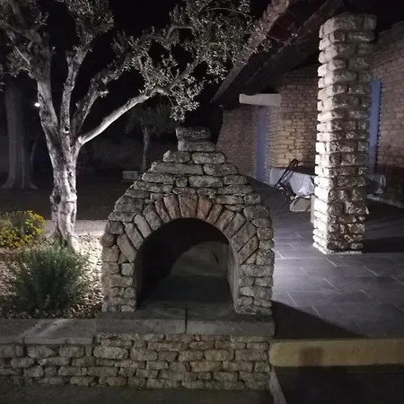 Maison Provençale Molleges Extérieur photo